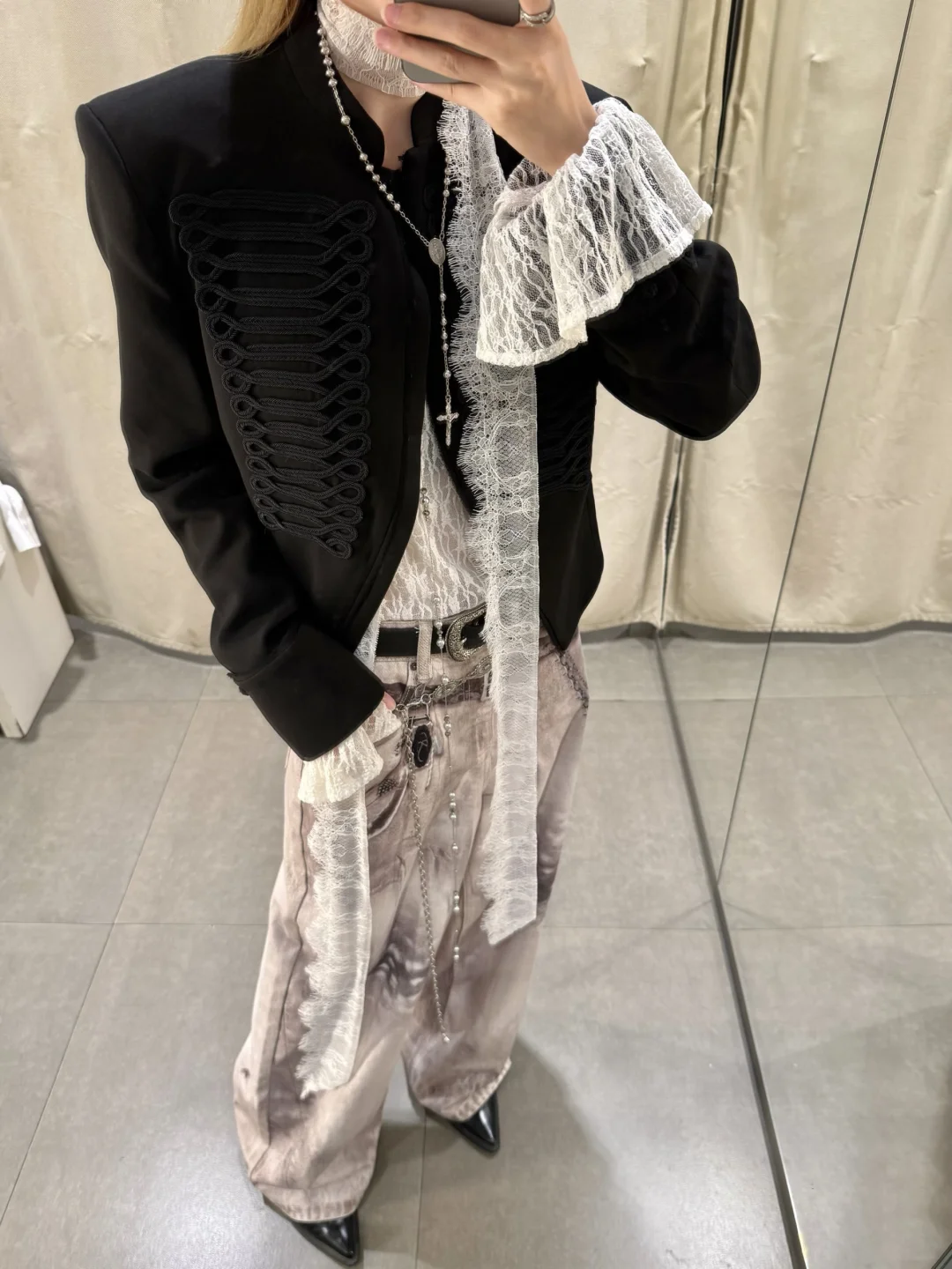 zara你Ann还是Balmain？？