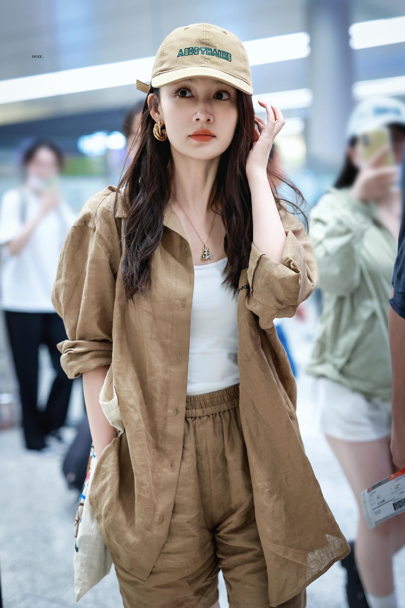 李沁x机场私服🛫​​​