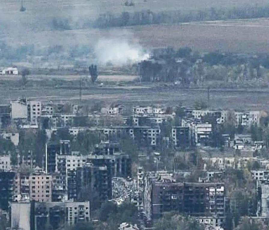 据乌克兰方面消息，希尔斯基在格里希诺集结了一支规模很大的突击部队。过去一天内，乌