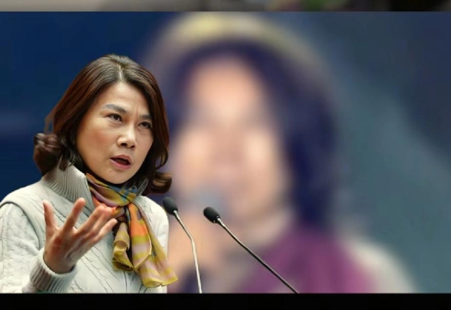 留学生的天塌了！董明珠发飙说绝不用海归派，她坚持不用海归的原则，如今看来真是