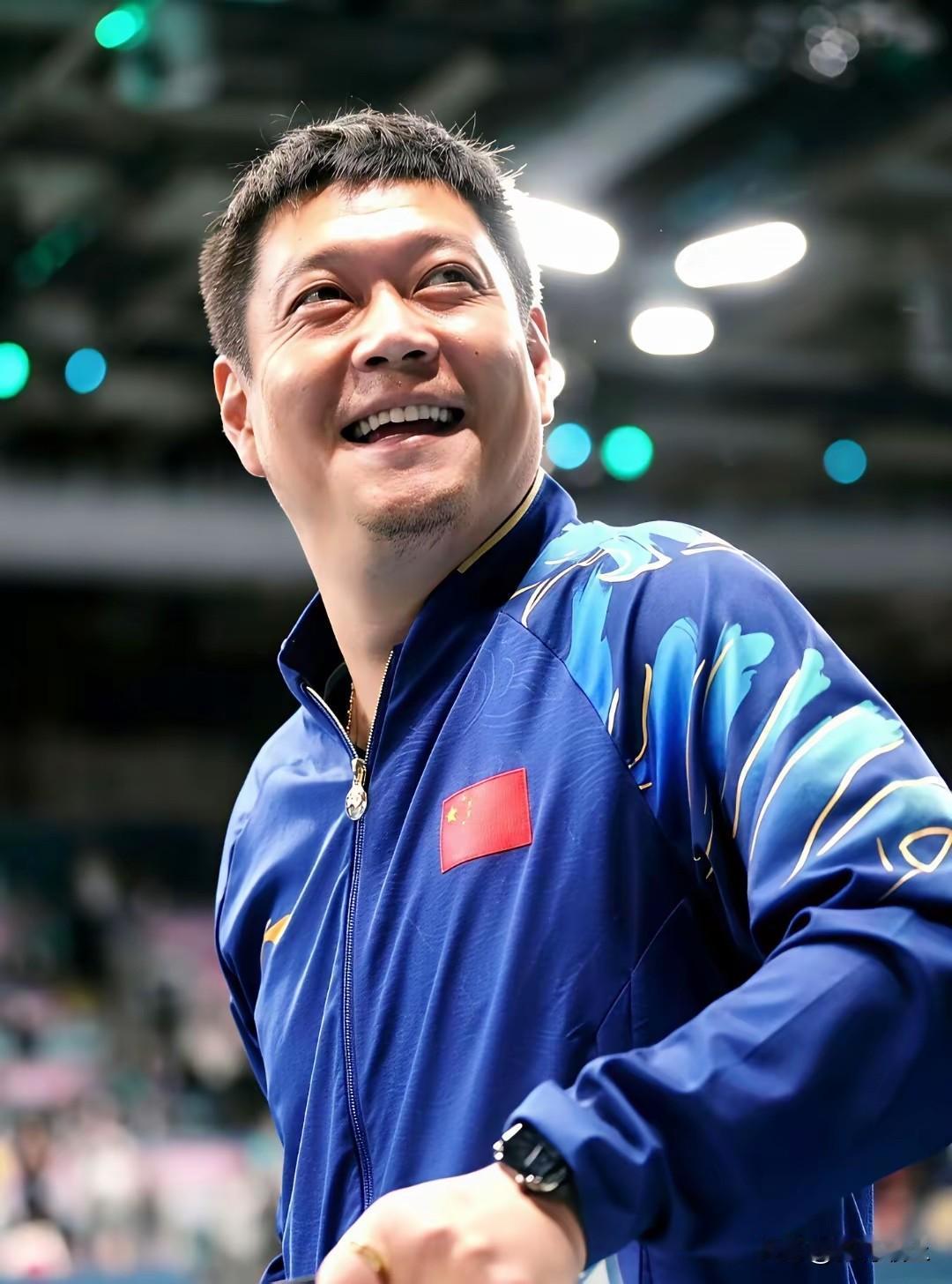 终于知道亚洲杯最大赢家为啥不是孙颖莎。不是因为球员不够出色，而是场边那个总低