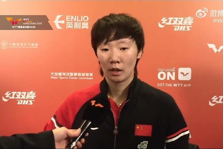 曼昱赛后采访眼睛红红的强忍着泪水，讲话的语气也有点儿喘气。我看比赛结