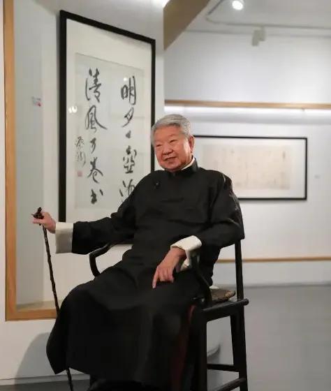 香港“末代风流才子”蔡澜火化谢幕！晚年月掷50万聘8佣人引热议香港四大才子时代