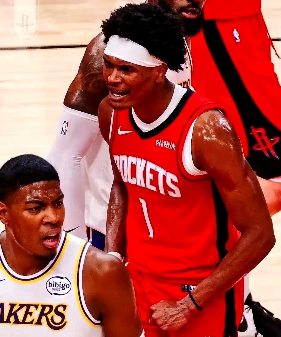 湖人3-0领先，怎么就输了第四场？有人说是“放水”。别闹了，看看比赛就知