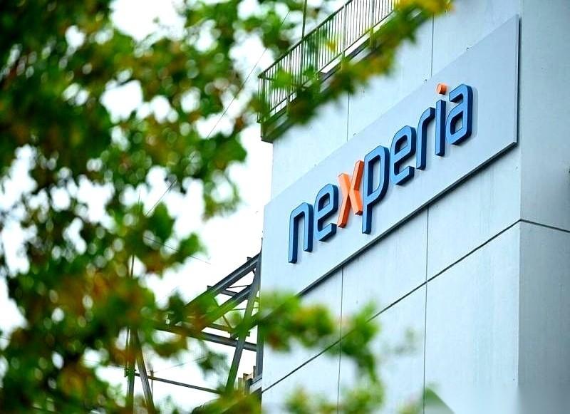 绕了一大圈，那颗本来就揣在我们兜里的糖，荷兰人咂摸了半天，又给塞回来了。安世半