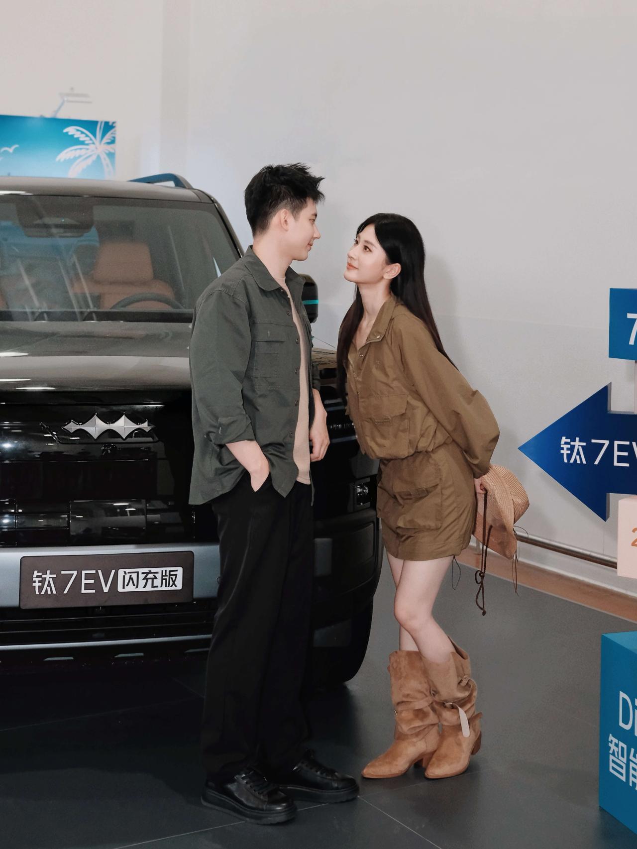 从恋爱到结婚，再到四口之家，我们的专属回忆，都在这一路同行的风景里。周末