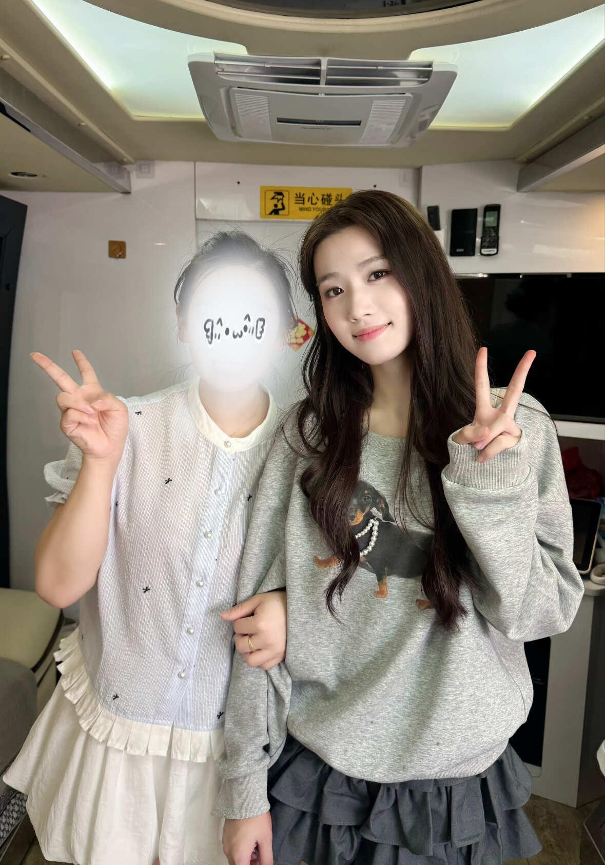 卢昱晓的路人照卢昱晓偶遇神颜宝贝