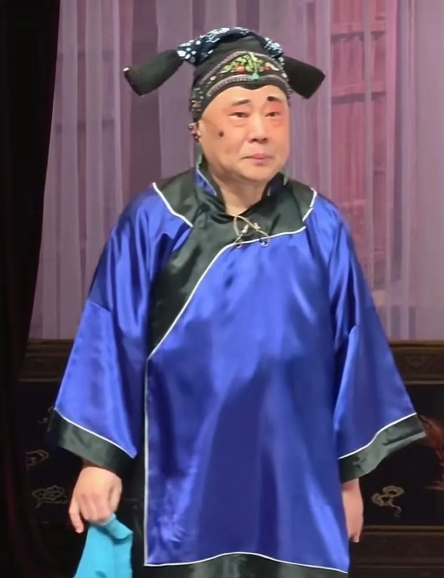 郭德纲又出来扮演丑奶奶了，他不怕长期搞笑风格易让大众对京剧产生片面认知吗？这是对