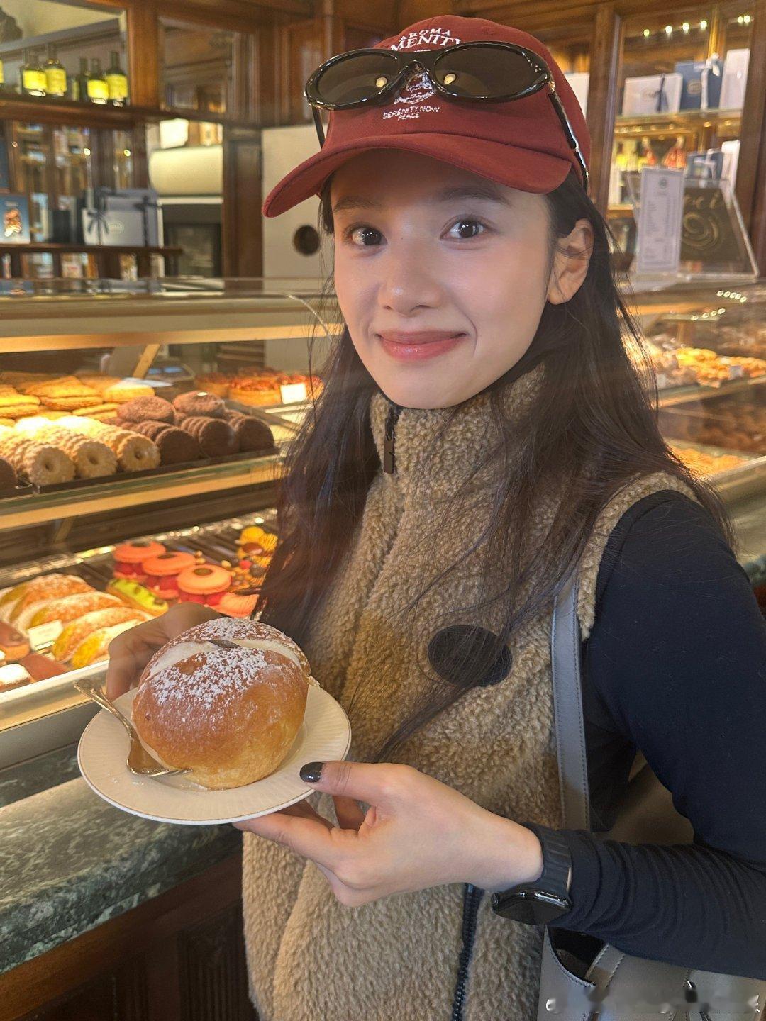 张婧仪的旅行明信片，好有元气的姐姐亲和力和温柔让我直呼老婆[期待