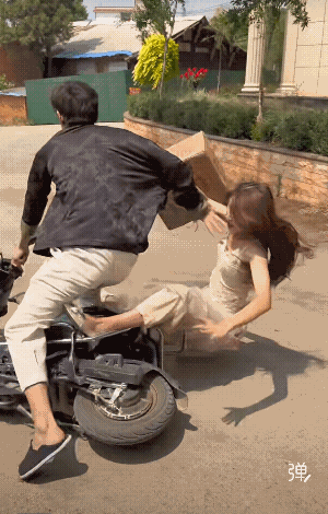 哇靠，注意安全第一，摔着尾椎骨么就危险了！[祈祷]