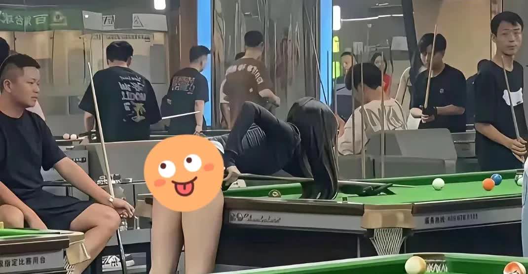 网上很多人认为台球厅大火是因为有美女助教，有这原因，但不大！火的主要原因是它的“