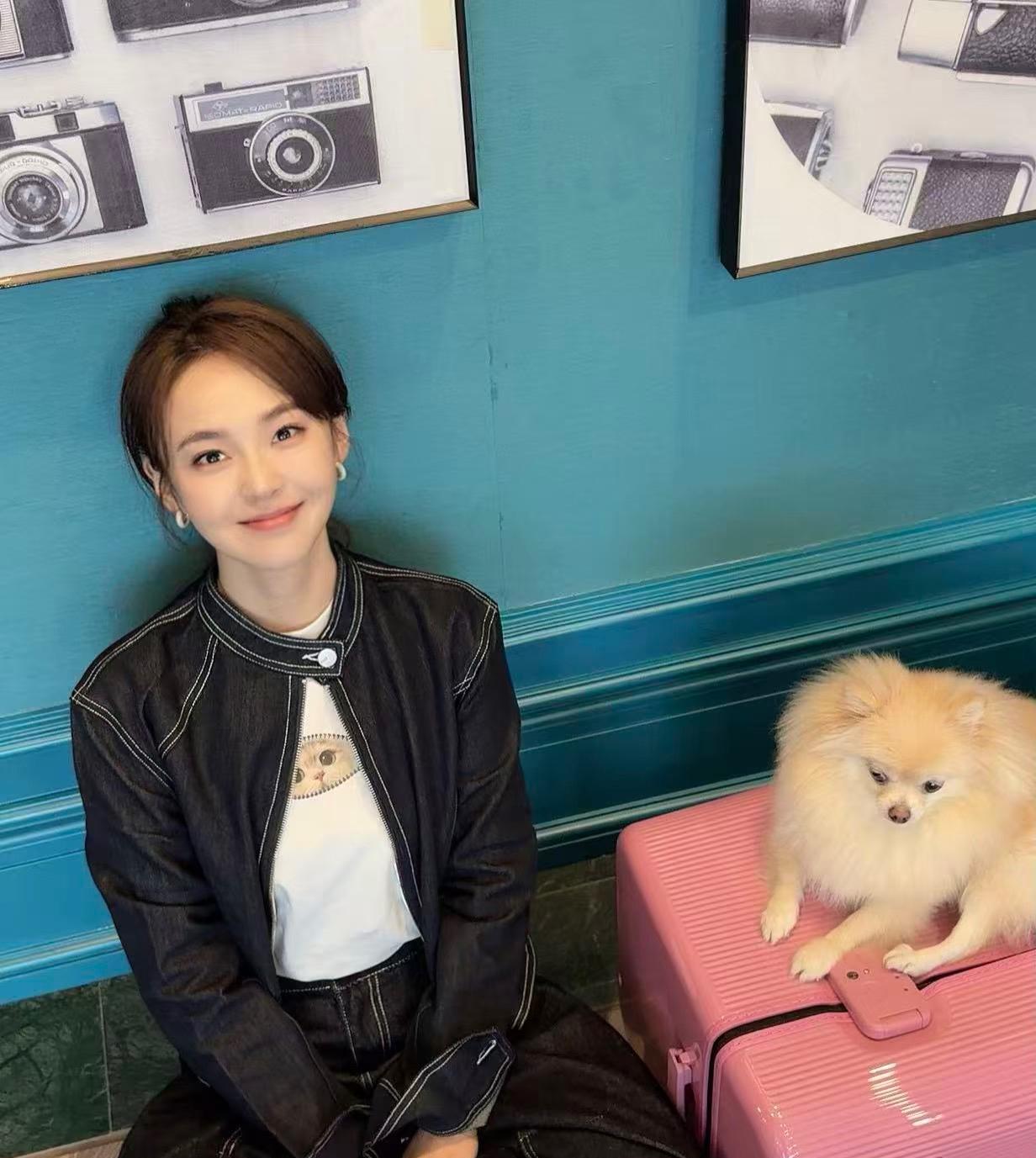 张佳宁被讨论疯了，不是新戏杀青，也不是奖项加身，而是因为刚曝光的新恋情里，和