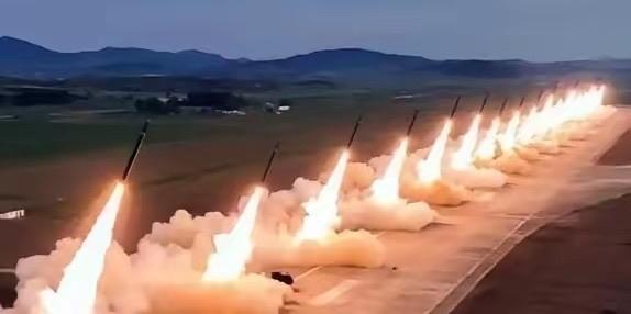 想象一下：美国对中国发动核打击。美国导弹刚飞起来，中国这边反击程序就已经动了