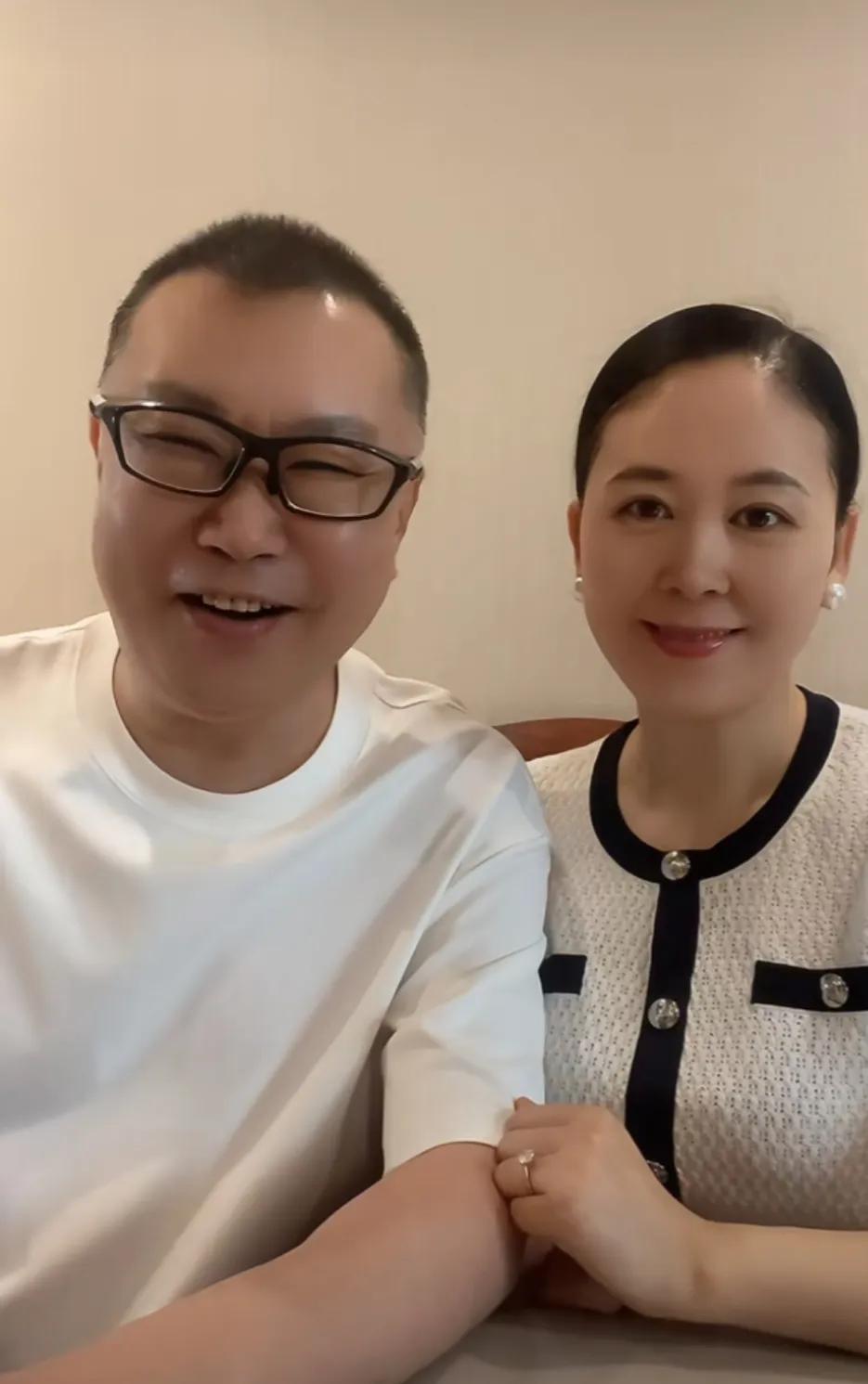 尹相杰一点不见老，还是和三十年前一样。这媳妇，一脸国泰民安的福相。有夫妻相，看出