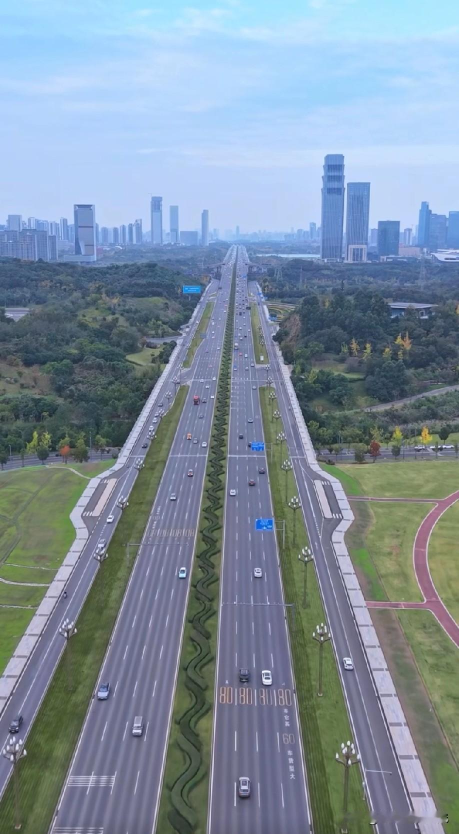 2025年四川省人均可支配收入与河南省人均可支配收入数据对比情况，2025年四川