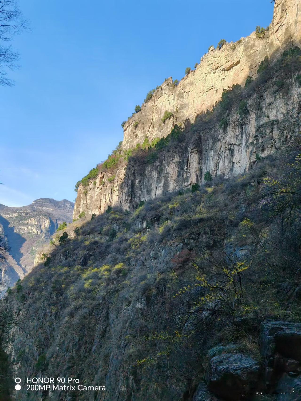 假期的出行，山西八泉峡。正巧碰上免门票活动，这是个5A景区，近两年宣传到位，特别