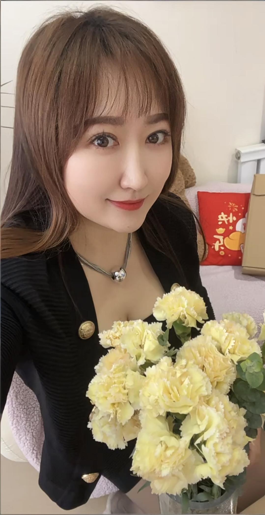 385、把荆棘当作铺满鲜花的原野，人间便没有什么能将你折磨。