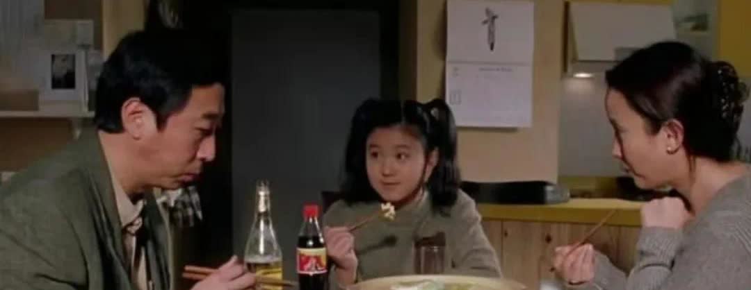 李小萌娱圈很干净的女星，从来不拍吻戏，快40岁了看起来还像20岁，都当妈了还满满