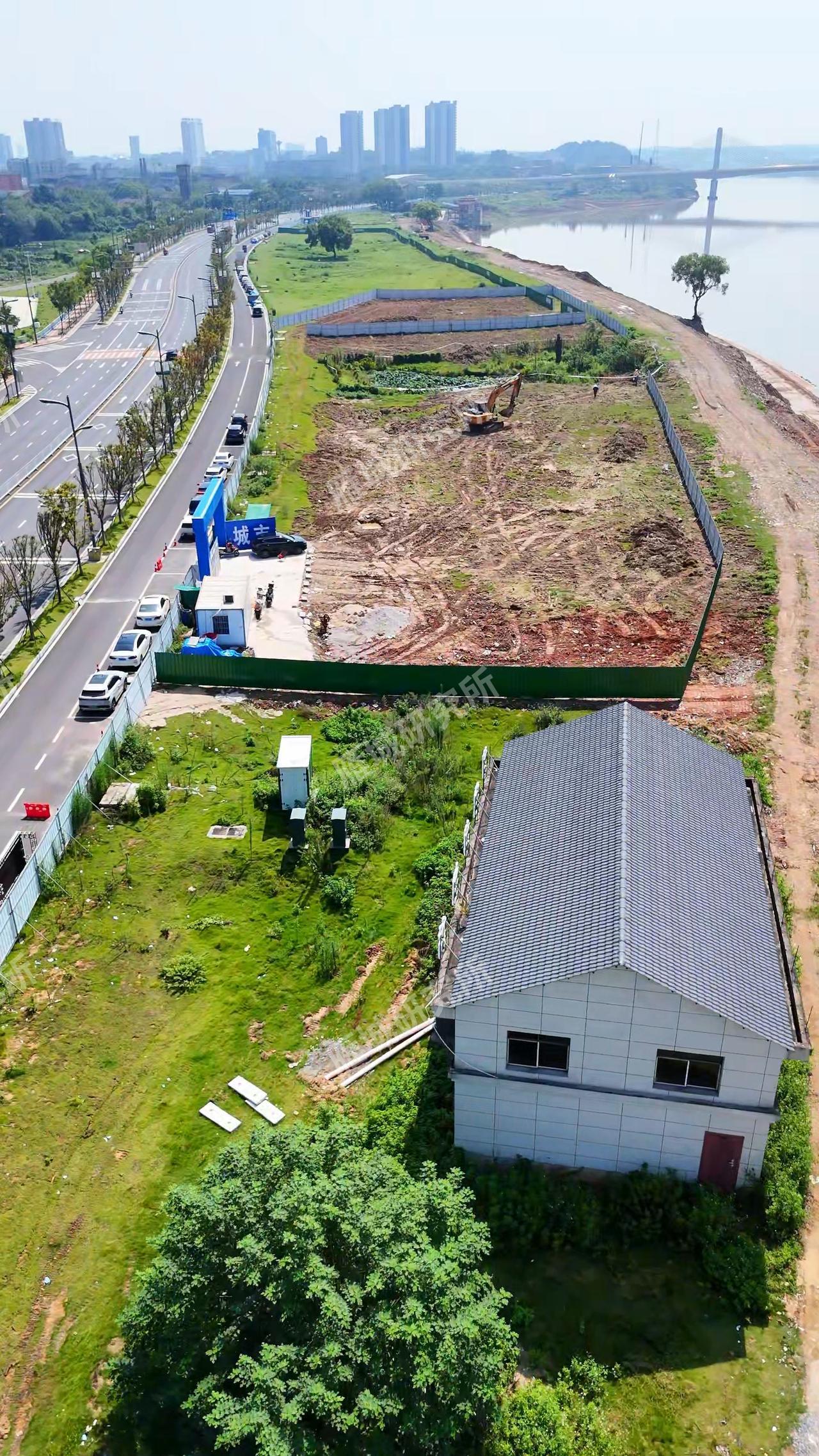 原来衡阳这条仿古水街要一直修到东二环去。衡阳湘江东岸风光带又有新变化！龙家坪