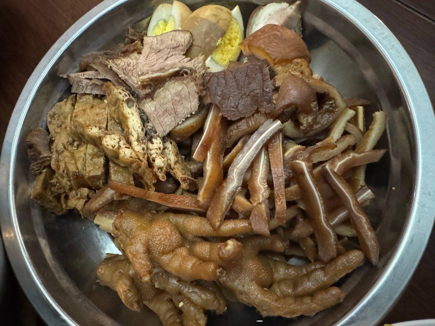 额妈年夜饭怎么吃猪耳了