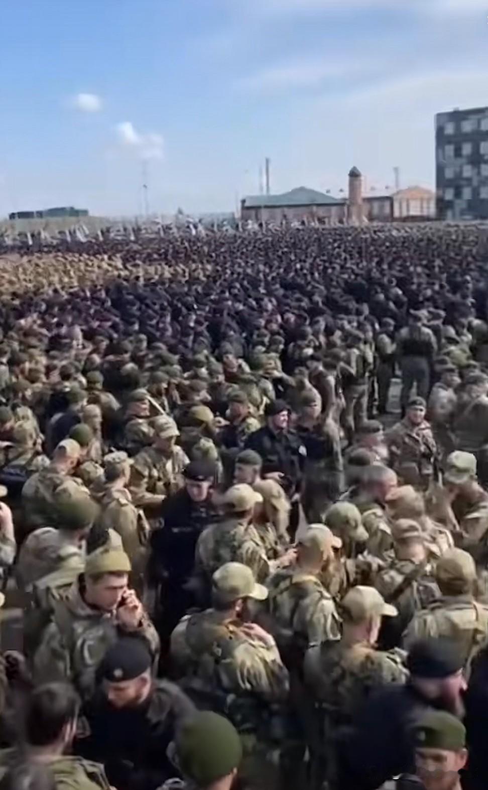 乌军追杀车臣部队，格拉西莫夫难调动！乌军无人机袭击车臣特种部队阿赫玛特督战队别尔