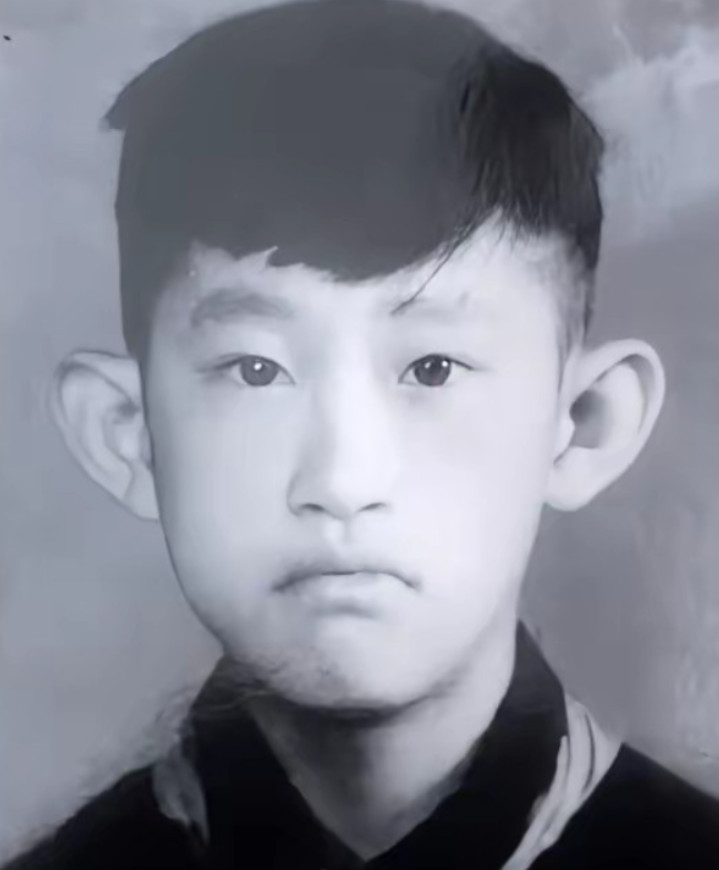 高考近满分，却被清华拒之门外。击碎他梦想的，不是分数，是家庭成分。20岁