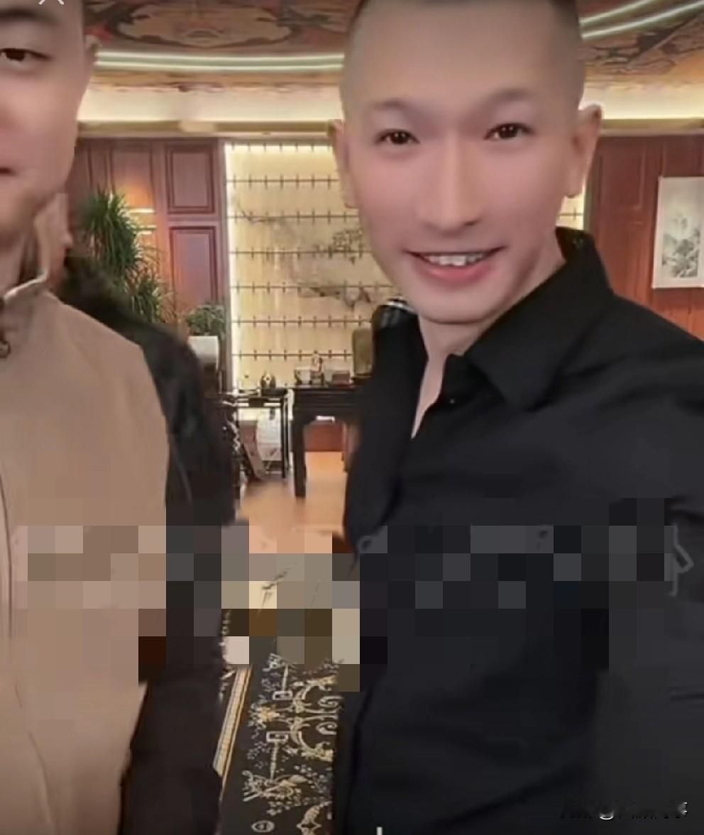 方丈吐槽：正经“上学”改造明白了。方丈评价Gou磊昨晚的首