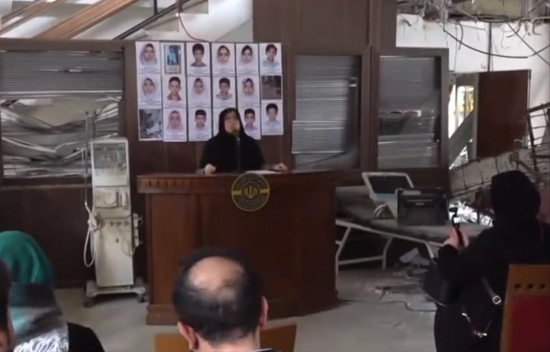 果然又被出卖了！“新领袖”穆杰塔巴遇袭受伤，一口气逮捕81名内鬼！ 先说