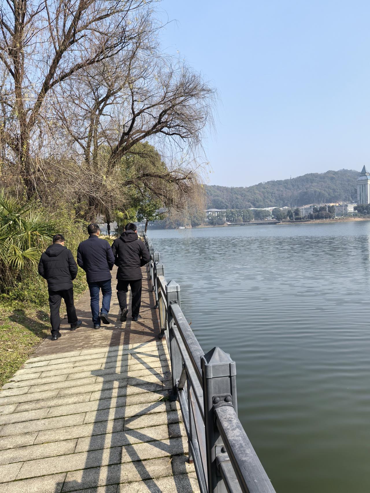 人类为什么要研究暗物质?人类研究暗物质，那可是好处多多。暗物质概念早在1930