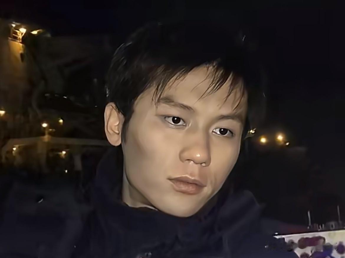 李晨的天终于亮了他的心形石头背后故事真的太感人了，他为了不让父母离婚，自己亲手