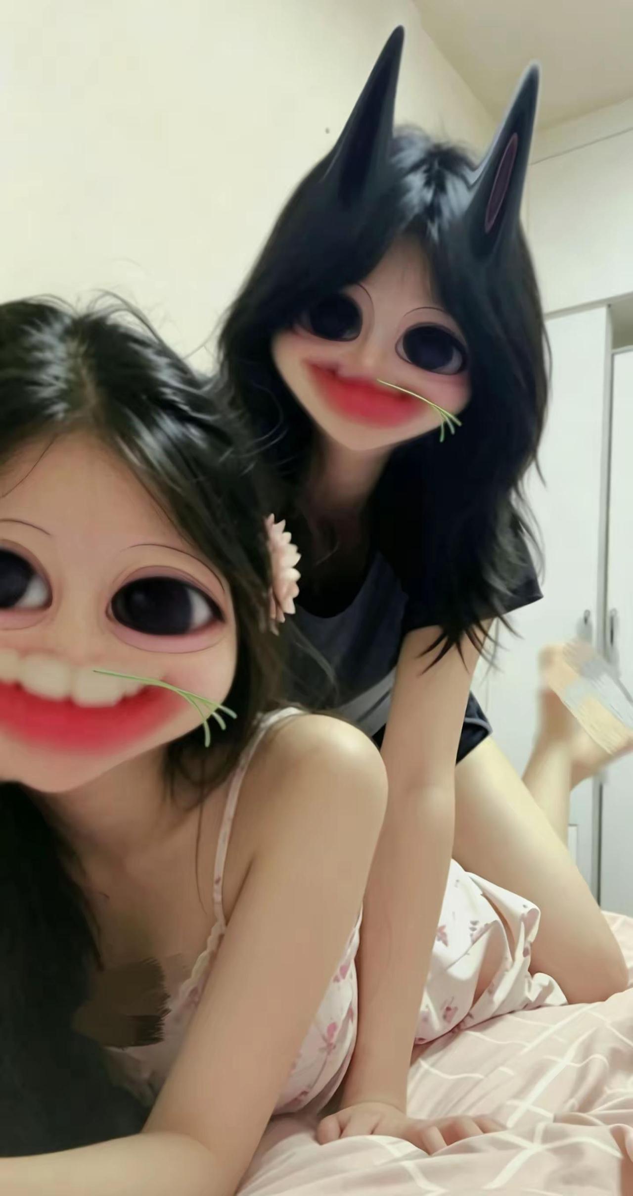 都说了闺蜜不要拍的像同性恋一样闺蜜床上拍照拍照姿势