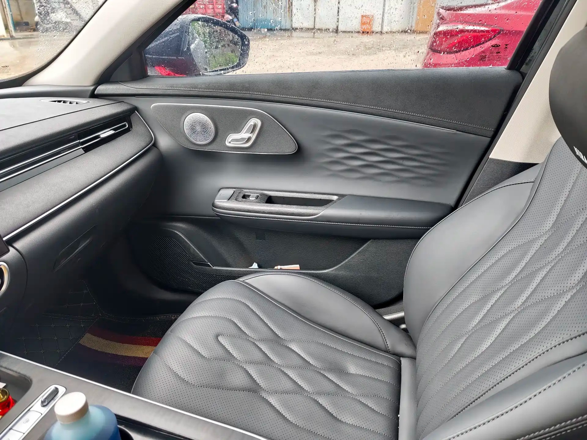 风云A8L2026年9月上市，中型插混家用轿车，车身尺寸4845×1872×1