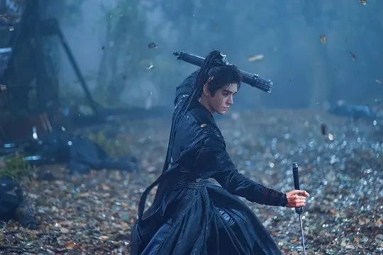 《暗河传》这是一部难得的值得人静下心来细细品味的电视剧。暗河同门，皆是家人