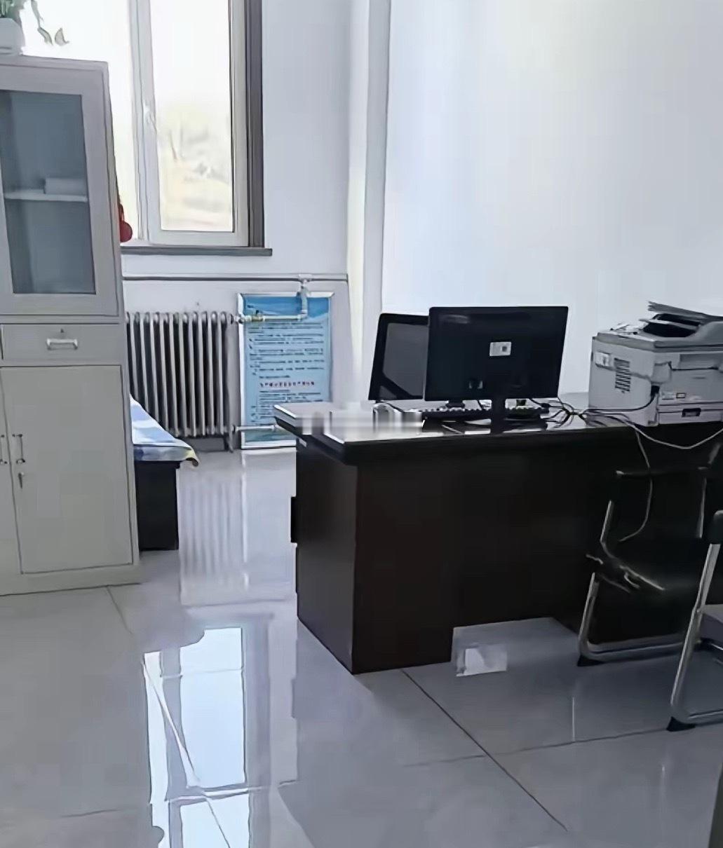 月薪八千，整间办公室就自己一人，整日无人交流，这样的工作你能扛多久？