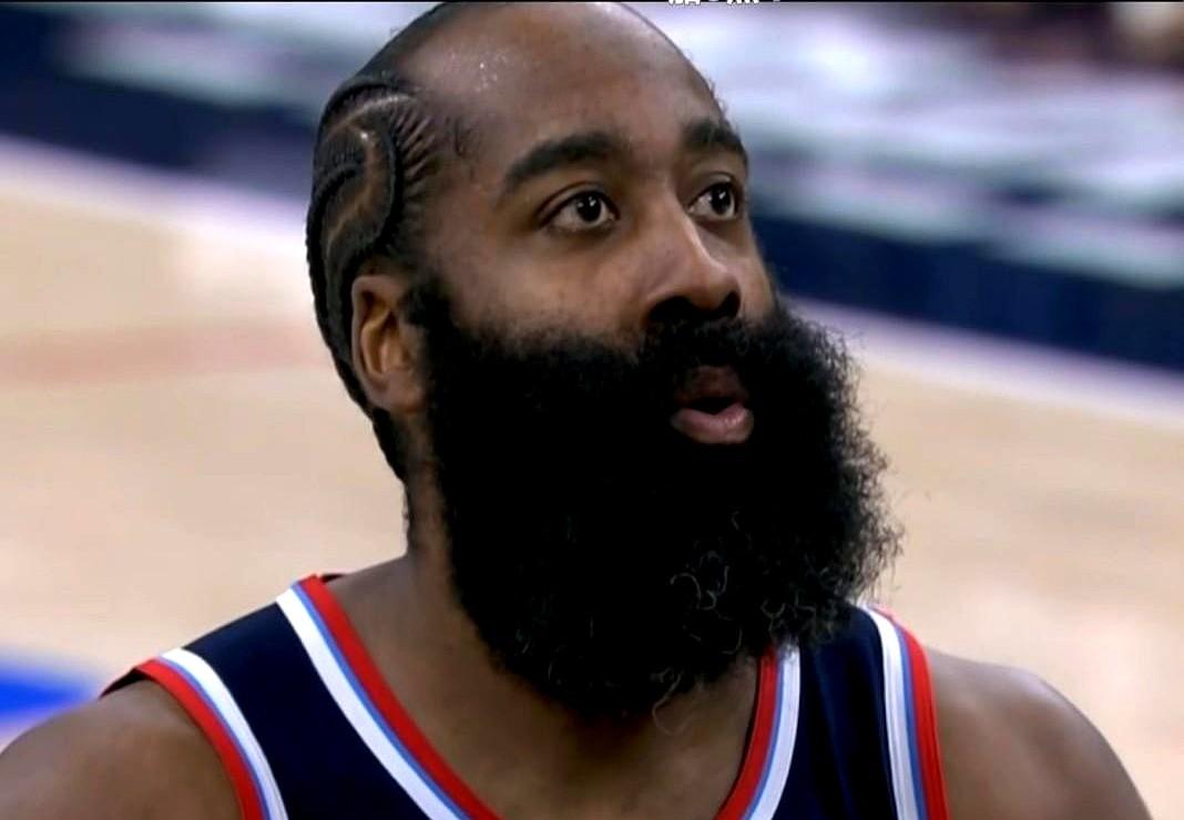 哈登81次三双，听起来像是天方夜谭，但他真的做到了！对阵老鹰那场，哈登贡献了