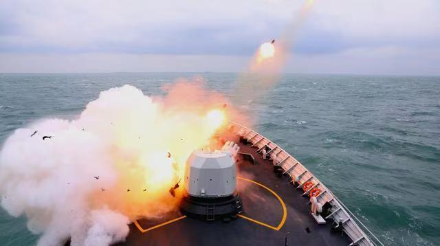 敢在马关条约纪念日闯台海？日本“雷”号被锁14小时，解放军不击沉才是最高明的反击