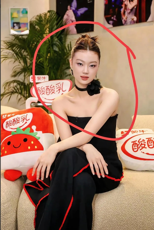 歌手这节目快没戏了不是舞台不够炸，也不是观众不爱听是没人接得住她的招