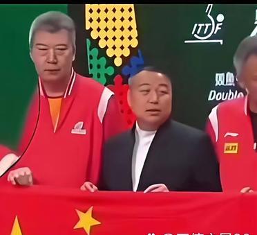 孙颖莎这一笑，直接给李爷爷气着找刘主席告状！刘主席压根没接茬，左边三男队员跟着笑