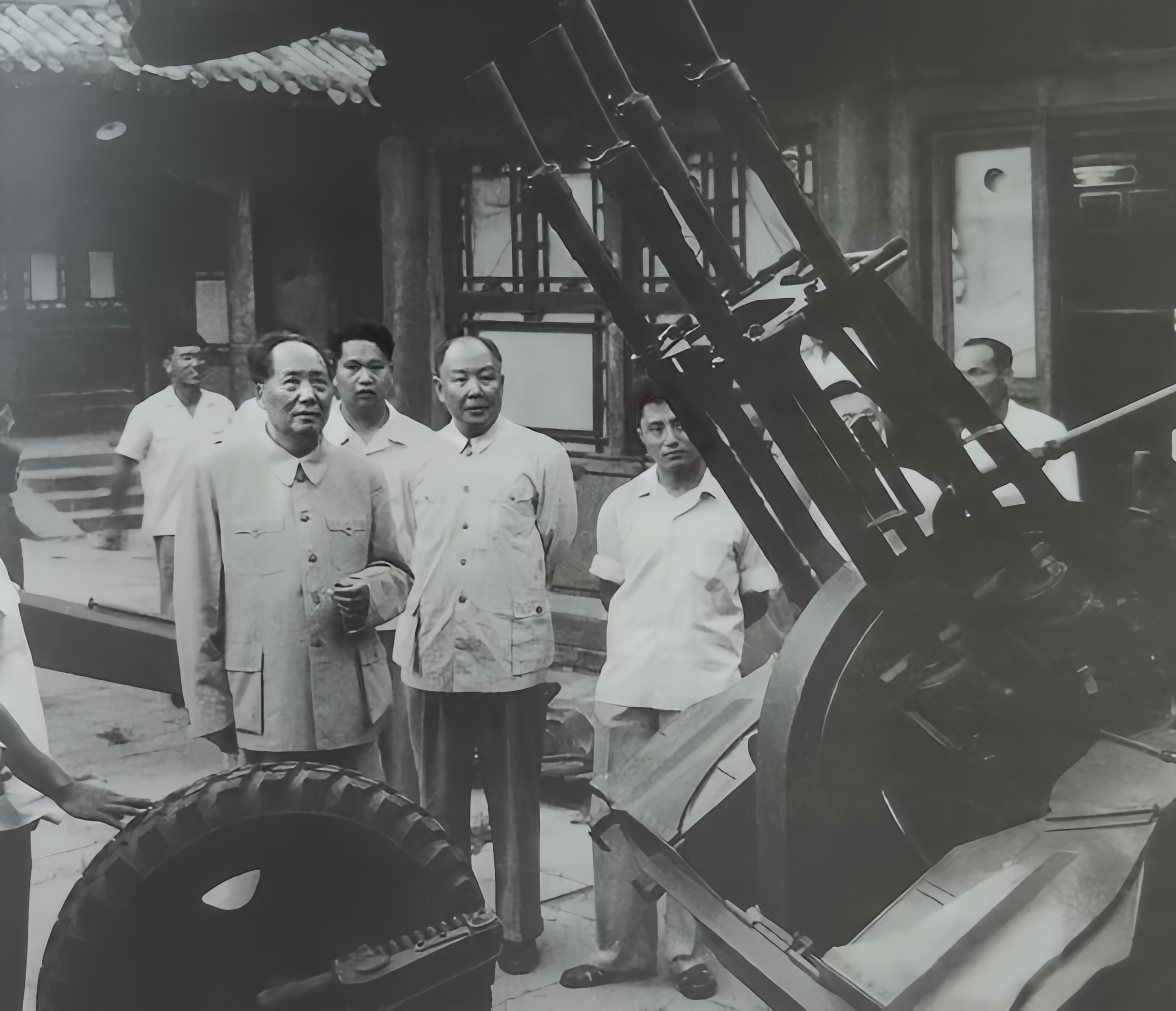 1936年，开国上将赵尔陆想到前线领兵打仗，可组织上还是让他干后勤工作，担任红军