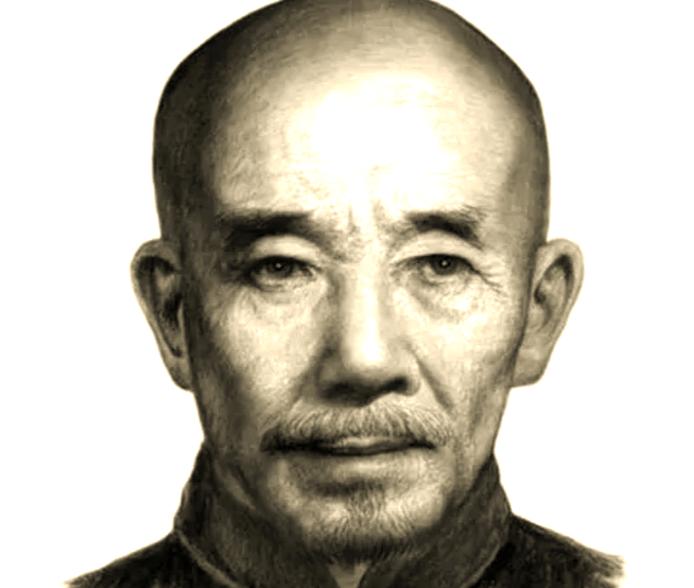 1949年，毛泽东在中南海宴席上端起酒杯，亲自给一位72岁的老人斟满，说了一句话