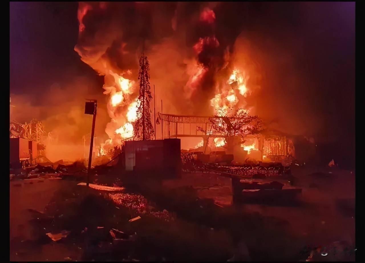 啧啧啧，阿三太可怜了。现在已经缺油，缺的上蹿下跳了，竟然还出这种事？当地时间4