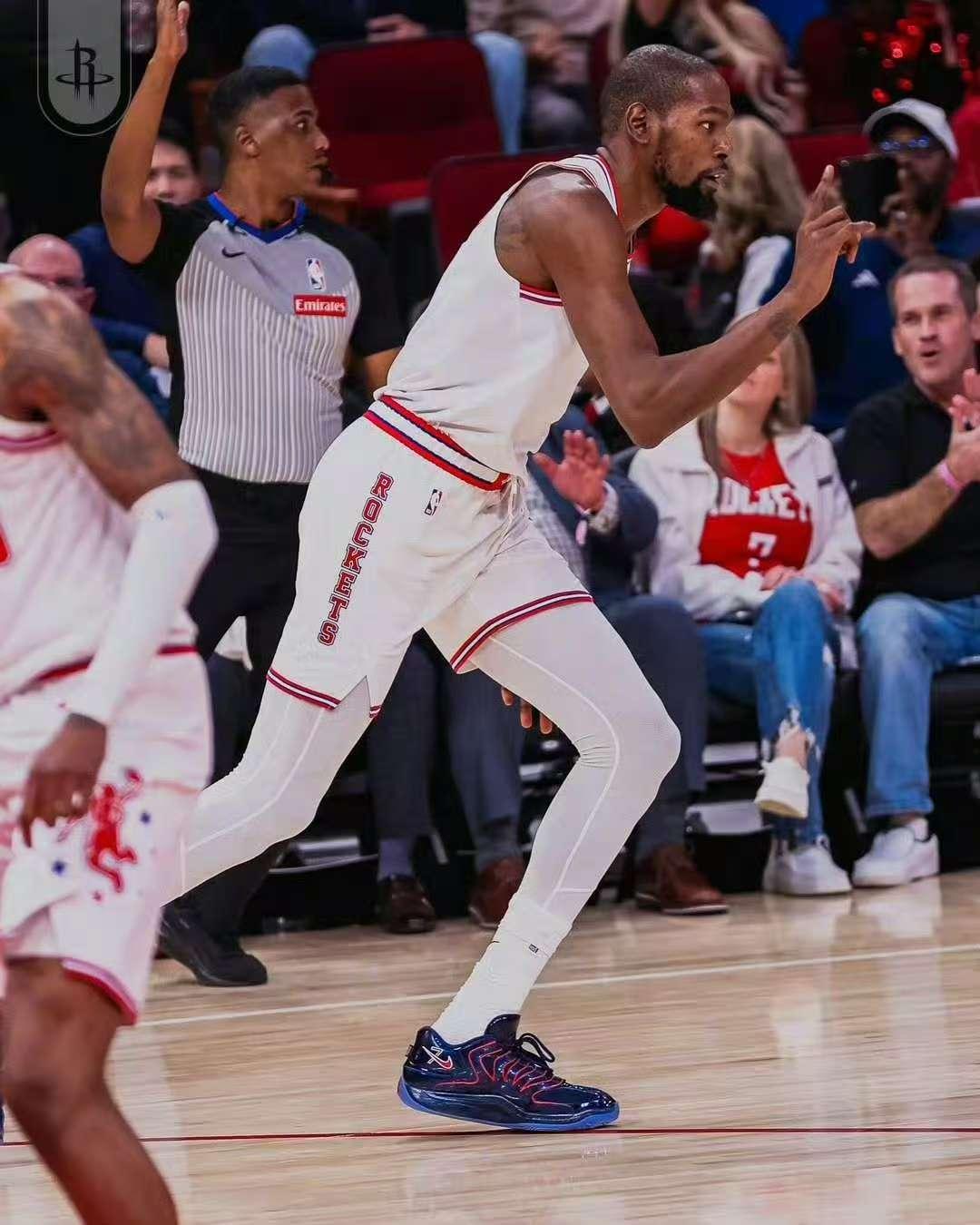 百花齐放！火箭送奇才10连败，今天这几“箭”有点强。杜兰特首节19分率先开弓，