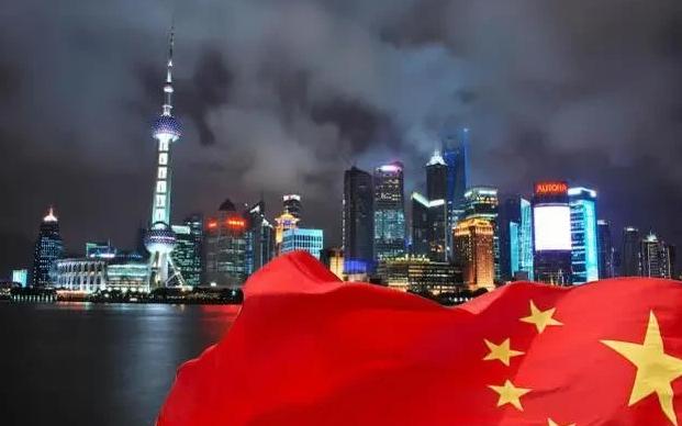 发现一个特别讽刺的规律，今年算是彻底看明白了：但凡中国科技有重大突破，快摸到美国