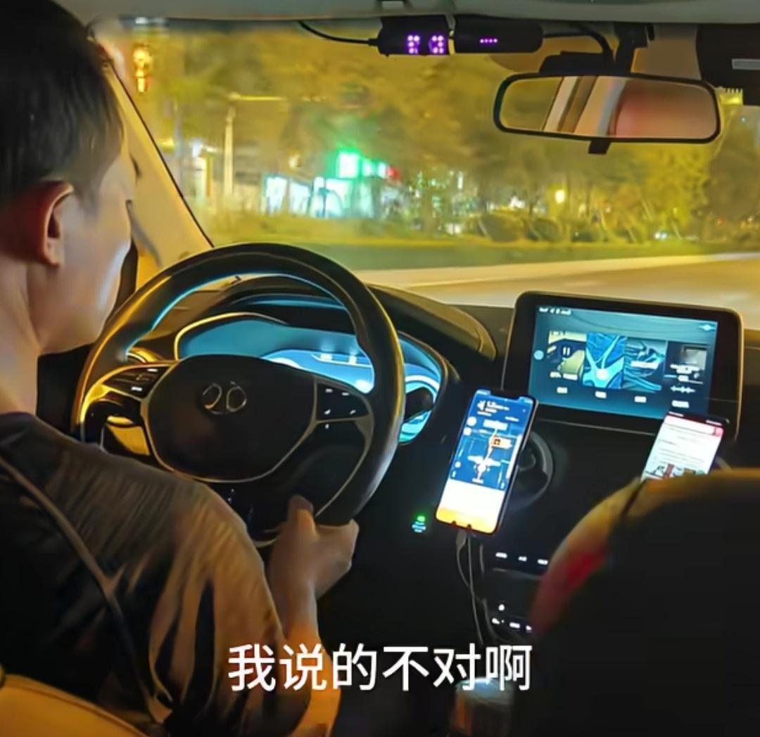 山西一出租车司机狂喷打车学生：“平常出租车在你面前都不坐，现在打不到网约车，就知
