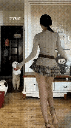美女跳的好看！哈趴狗跳的更好看了