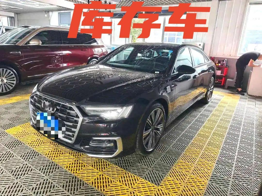 车型:奥迪2025款A6L2.0TFSI45TFSI臻选动感型车况: