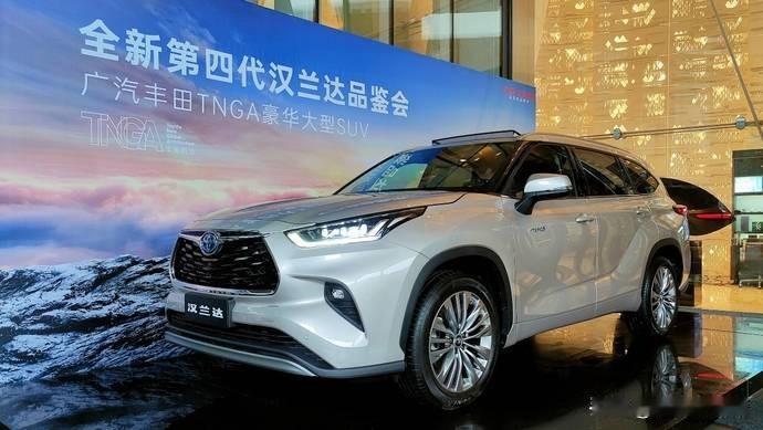 全域安全智能大SUV，汉兰达，大家庭出行好选择！家里人口多，想要一台空间大