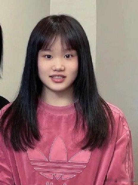 主持人问张家齐，我很想问你，就是在你退役之后，到现在这段时间里边，会有哪些时刻觉