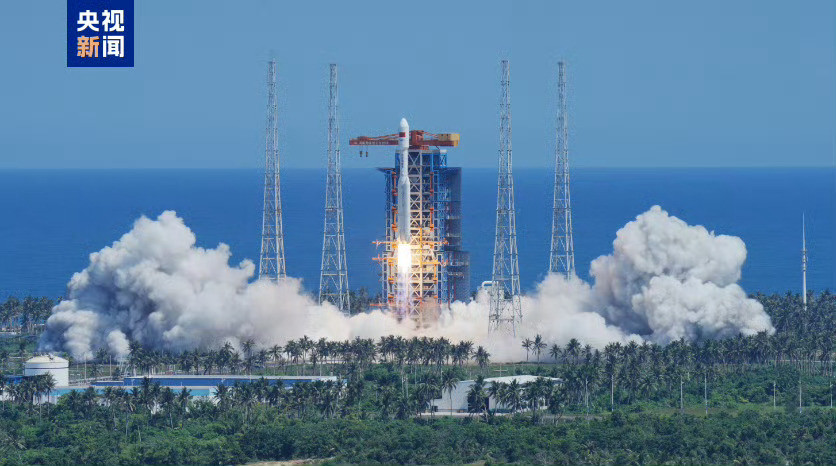 中国航天再传捷报🚀北京时间14:34，海南商业航天发射场，长征八号顺利发射千帆