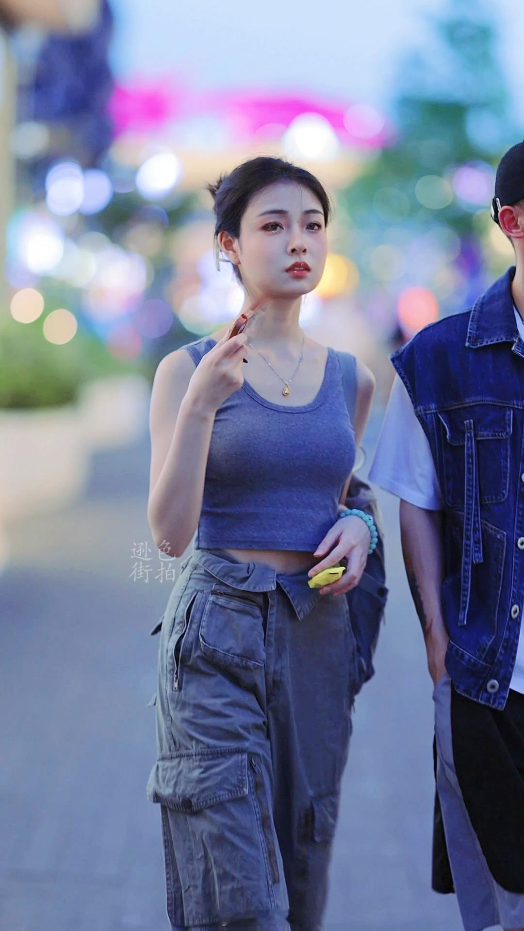 【成都街拍】晚安🌙🌙🌙丨摄影拍照每日穿搭​​​